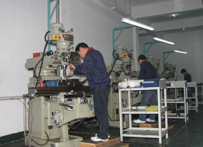 青县新加坡电子工厂招聘安装组装工人